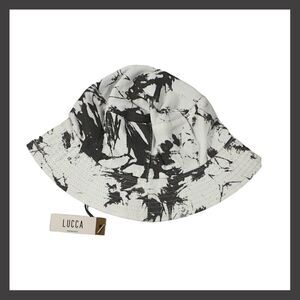 Lucca Couture Gray & White Bucket Hat – NWT